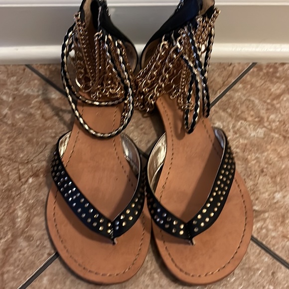 Sandals - Picture 6 of 7